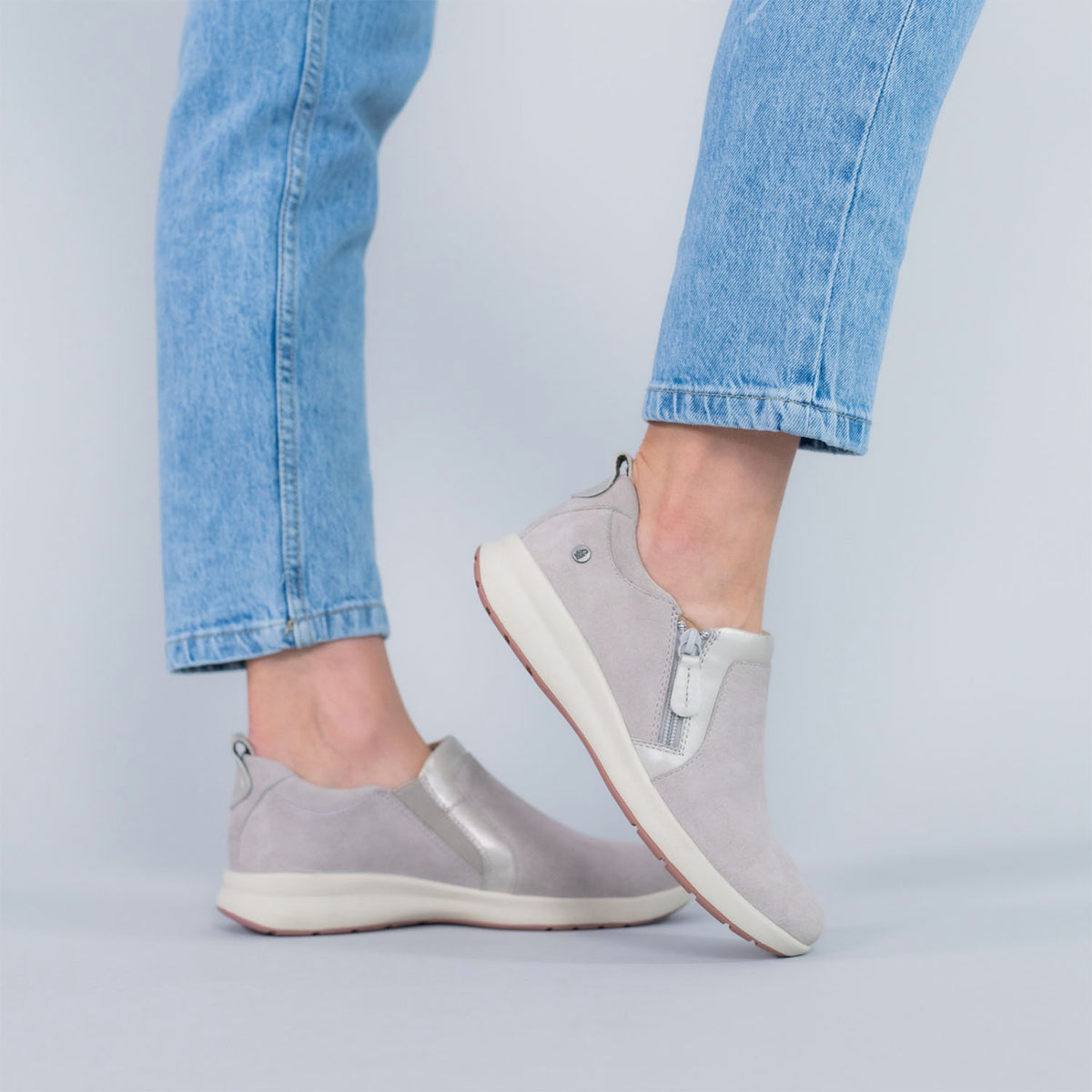Spinal (020) Grey