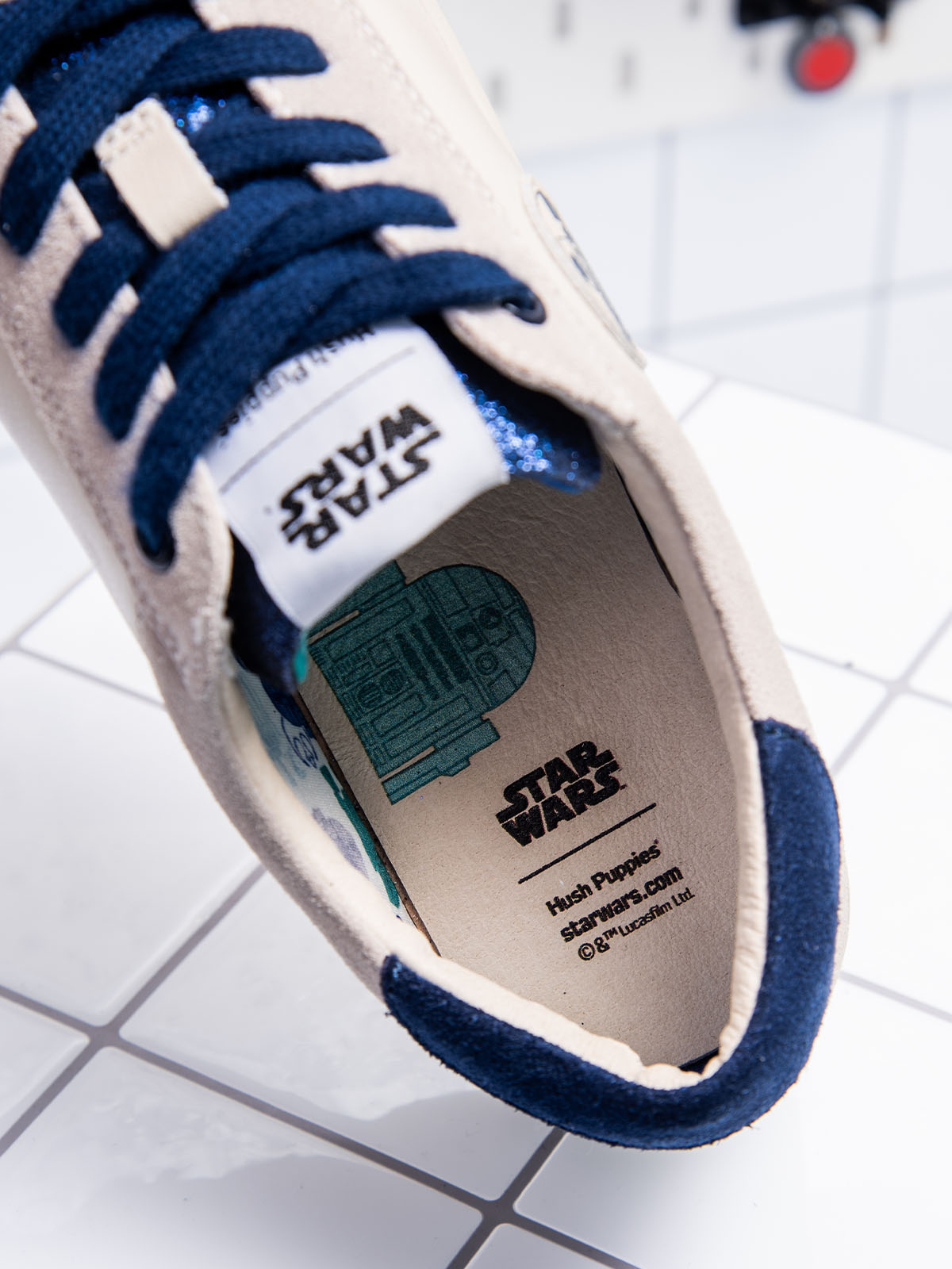 R2-D2-W Grey/White